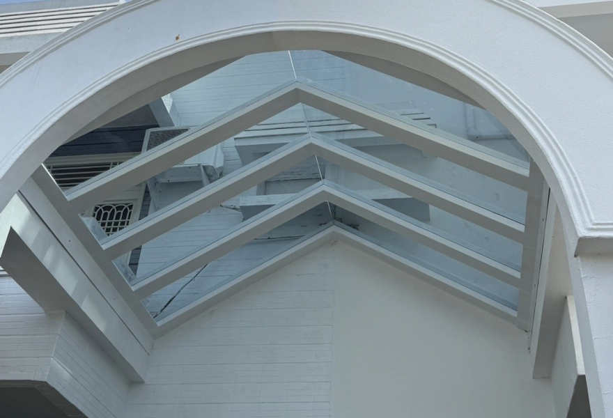 Pingtung Chaozhou | Tranquil Protection: A Glass Canopy Crafts a Comfortable and Safe Strolling Experience.